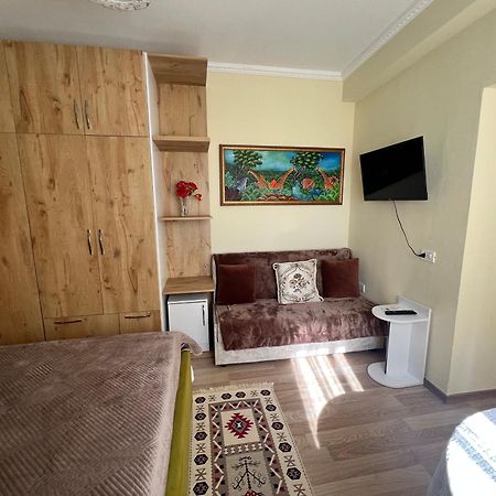 Evis House Apartment Tirana Exterior photo